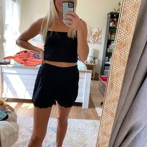 💖 3 for $35 Active USA Black Scalloped Shorts